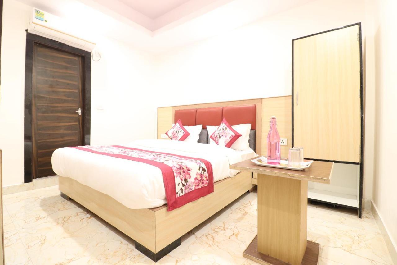 Hotel Hari International - Noida Sector 11 מראה חיצוני תמונה