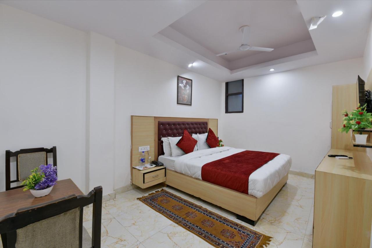Hotel Hari International - Noida Sector 11 מראה חיצוני תמונה