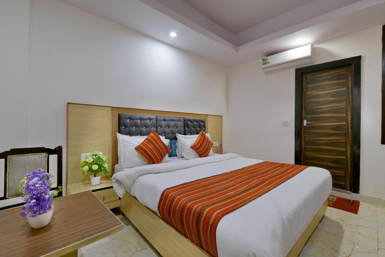 Hotel Hari International - Noida Sector 11 מראה חיצוני תמונה