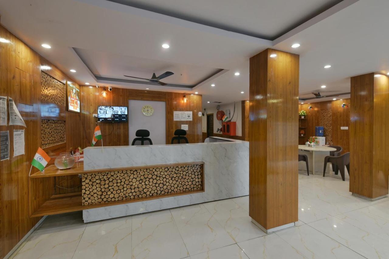 Hotel Hari International - Noida Sector 11 מראה חיצוני תמונה