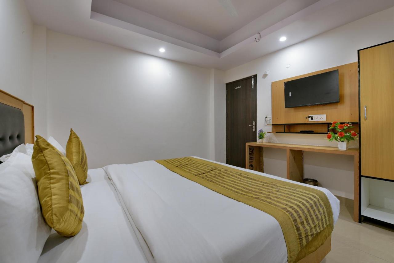 Hotel Hari International - Noida Sector 11 מראה חיצוני תמונה