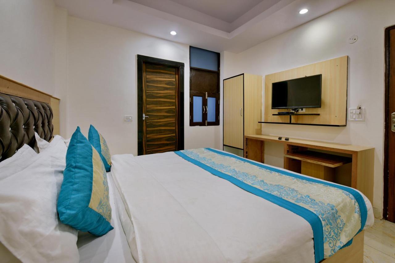 Hotel Hari International - Noida Sector 11 מראה חיצוני תמונה