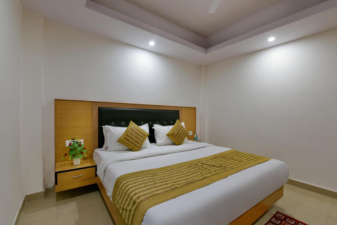 Hotel Hari International - Noida Sector 11 מראה חיצוני תמונה