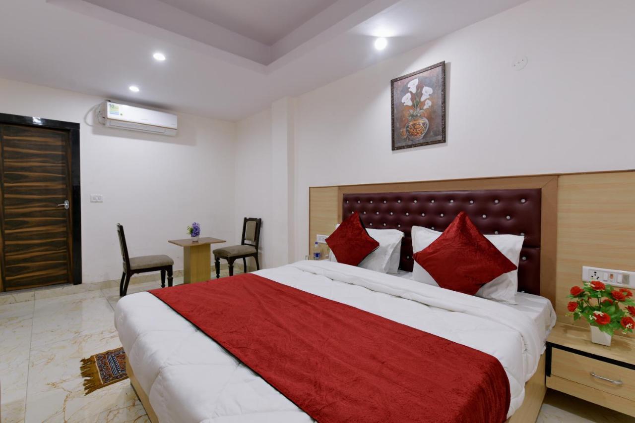 Hotel Hari International - Noida Sector 11 מראה חיצוני תמונה
