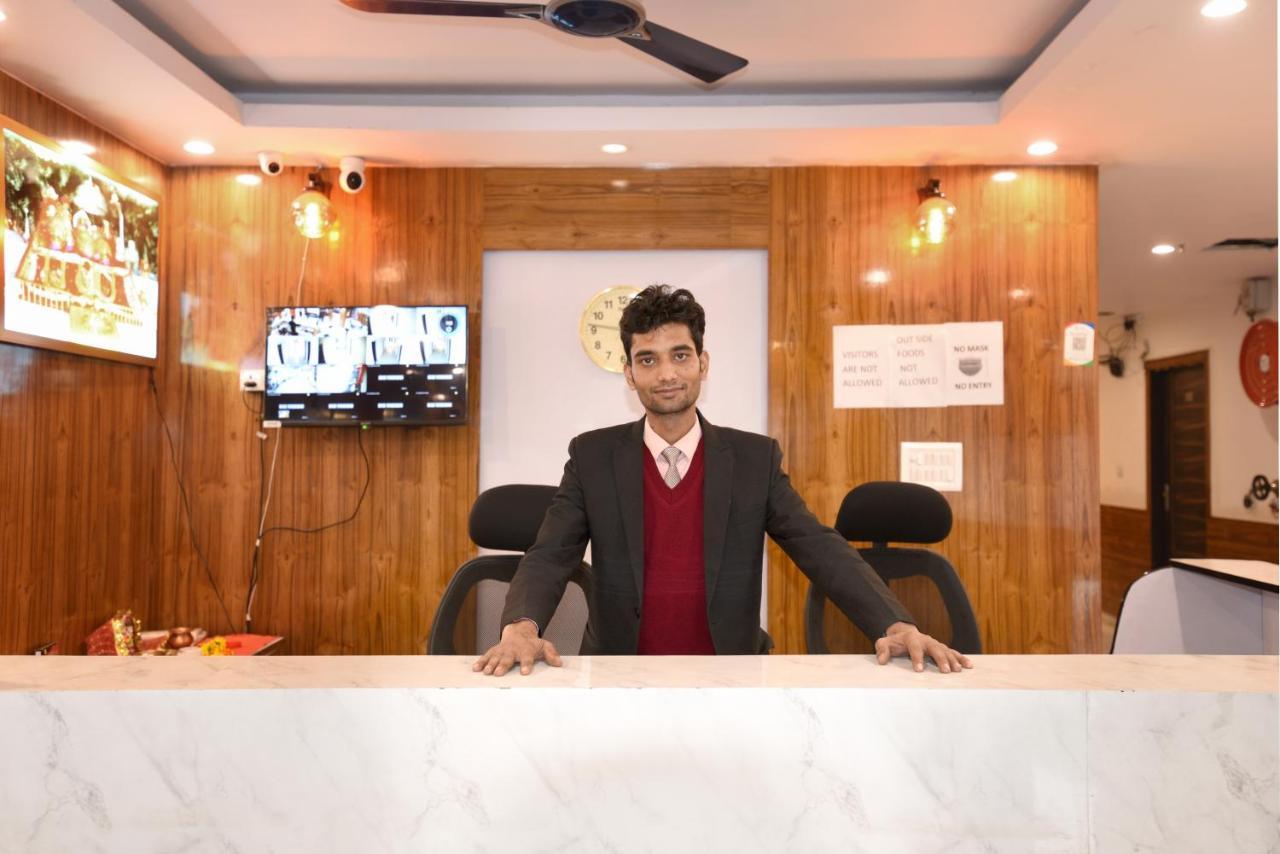 Hotel Hari International - Noida Sector 11 מראה חיצוני תמונה