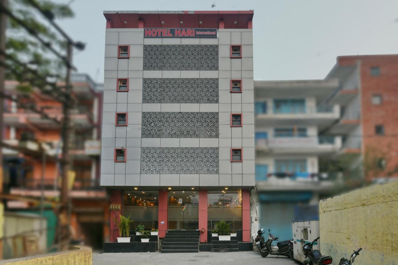 Hotel Hari International - Noida Sector 11 מראה חיצוני תמונה