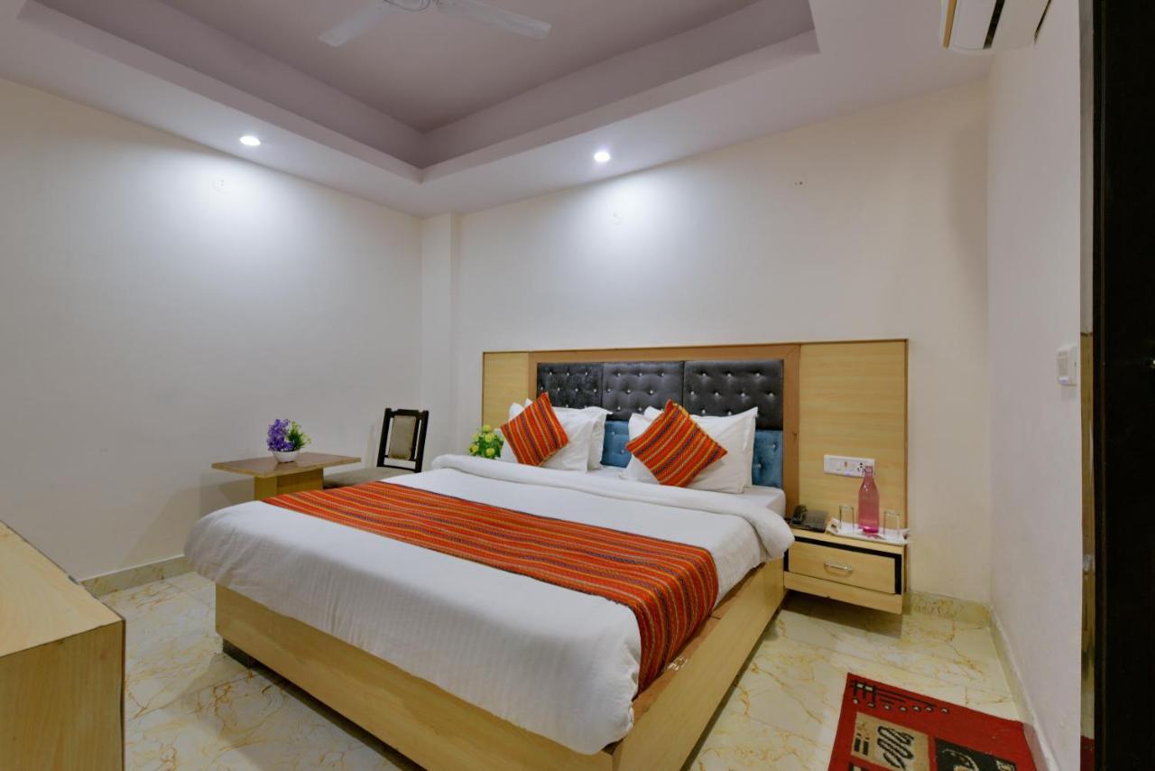 Hotel Hari International - Noida Sector 11 מראה חיצוני תמונה