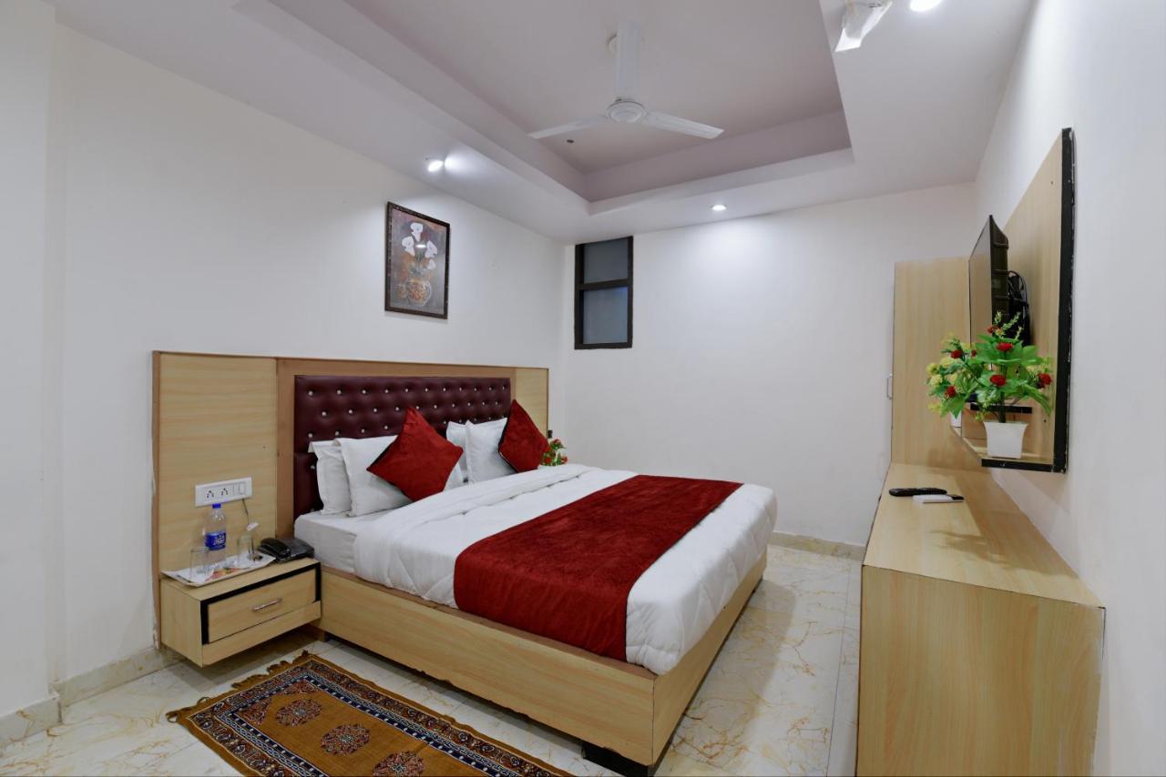 Hotel Hari International - Noida Sector 11 מראה חיצוני תמונה