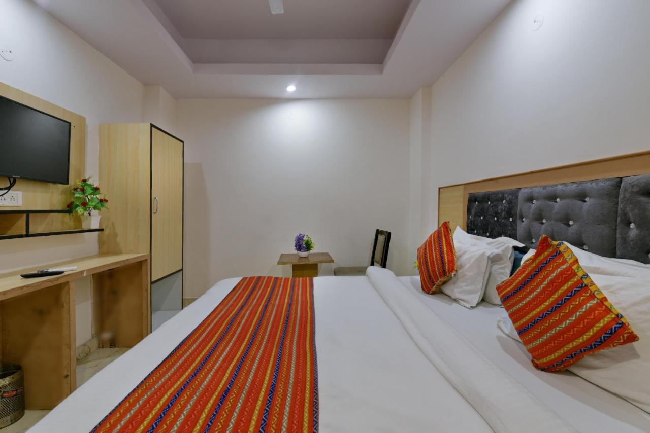 Hotel Hari International - Noida Sector 11 מראה חיצוני תמונה